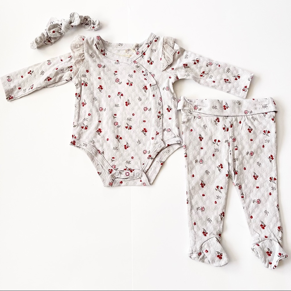 Jessica Simpson Gray Ditsy 3 Piece Set